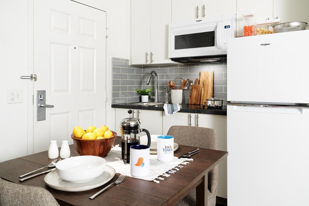 Intown Suites Extended Stay Atlanta Ga - Форест-Парк Экстерьер фото