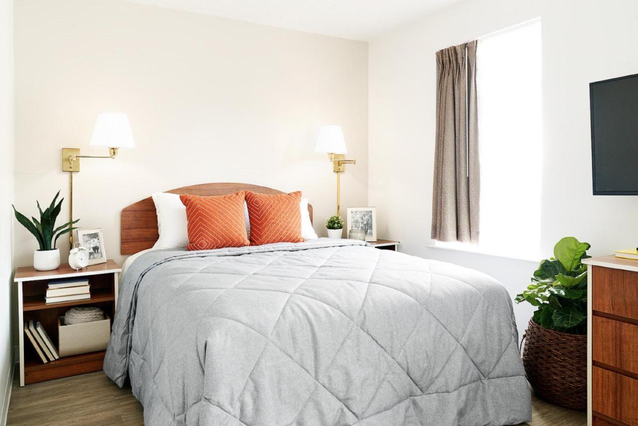 Intown Suites Extended Stay Atlanta Ga - Форест-Парк Экстерьер фото