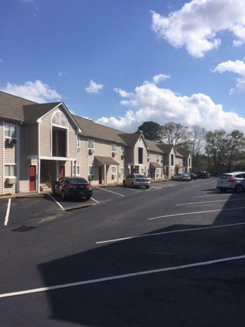 Intown Suites Extended Stay Atlanta Ga - Форест-Парк Экстерьер фото